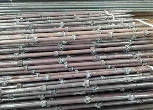 托喀依乡隧道钢花管